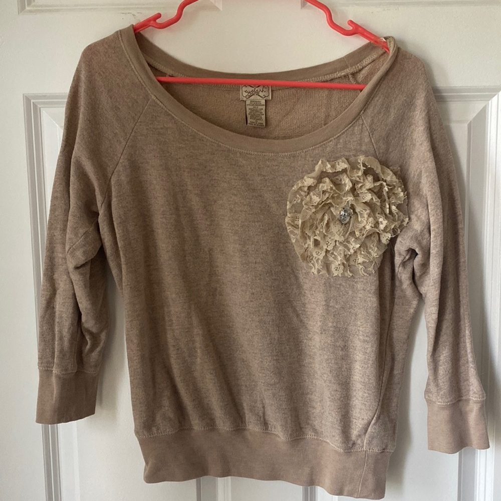 Cute Flower Accent Top
